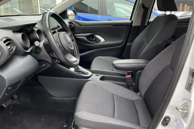 Toyota Yaris (2020) thumbnail 23