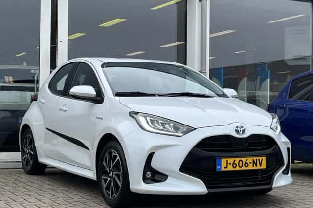 Toyota Yaris (2020) thumbnail 4