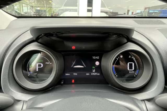 Toyota Yaris (2020) thumbnail 7