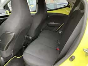 Toyota Aygo (2016) thumbnail 14
