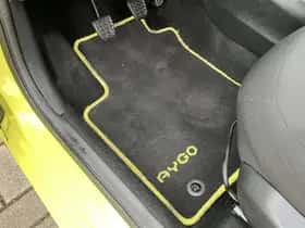 Toyota Aygo (2016) thumbnail 21
