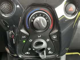 Toyota Aygo (2016) thumbnail 33