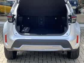 Toyota Yaris Cross (2024) thumbnail 8