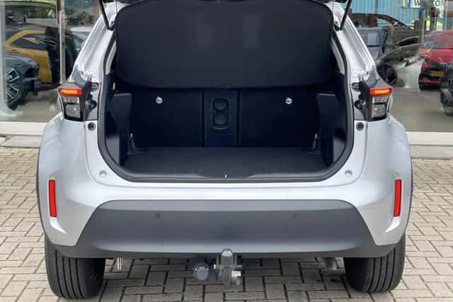 Toyota Yaris Cross (2022) thumbnail 16