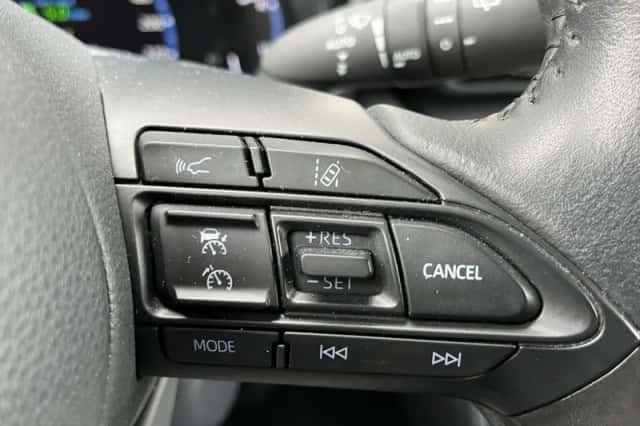 Toyota Yaris Cross (2022) thumbnail 23