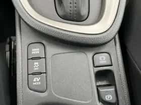 Toyota Yaris Cross (2022) thumbnail 35