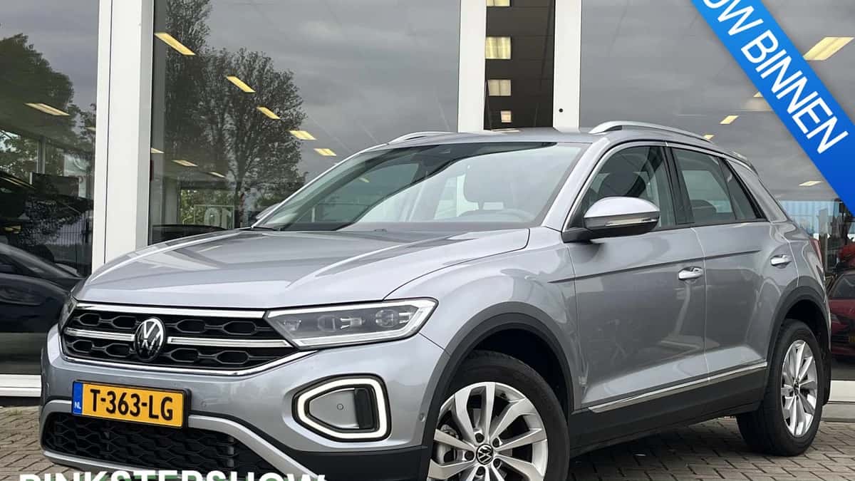 Volkswagen T-Roc (2023) — foto 1