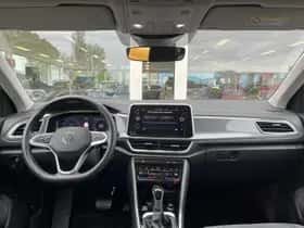 Volkswagen T-Roc (2023) thumbnail 11