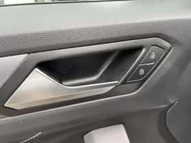 Volkswagen T-Roc (2023) thumbnail 18
