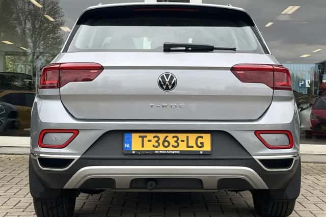 Volkswagen T-Roc (2023) thumbnail 6