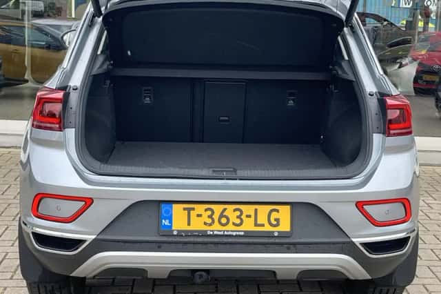 Volkswagen T-Roc (2023) thumbnail 7