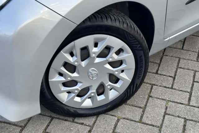 Toyota Aygo (2018) thumbnail 2