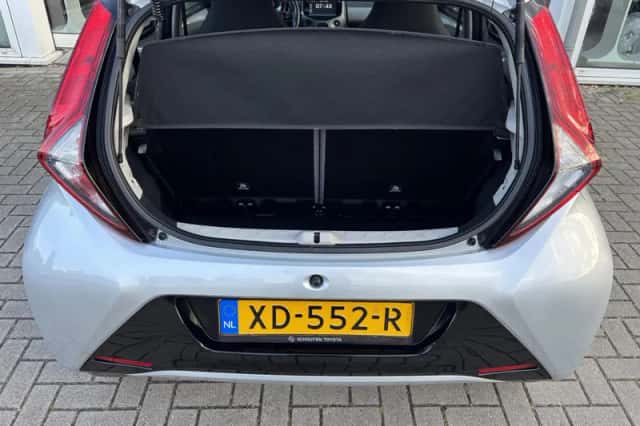 Toyota Aygo (2018) thumbnail 11