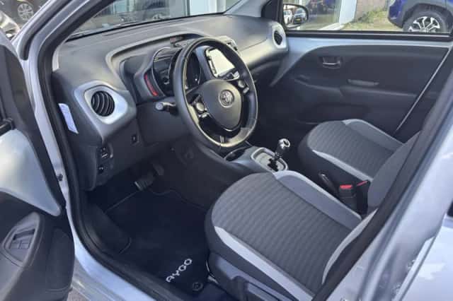 Toyota Aygo (2018) thumbnail 14