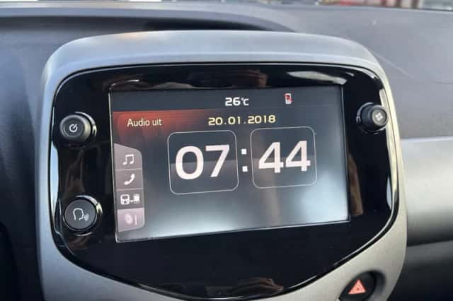 Toyota Aygo (2018) thumbnail 23