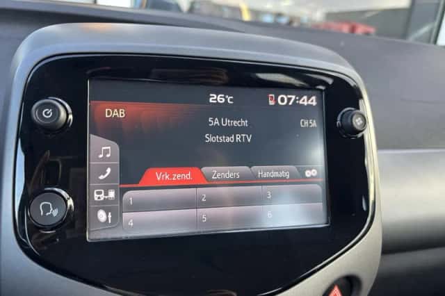 Toyota Aygo (2018) thumbnail 24