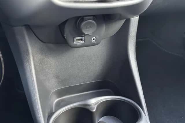 Toyota Aygo (2018) thumbnail 28