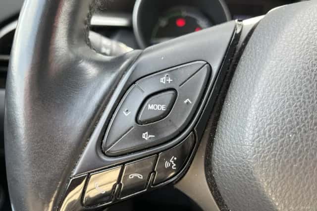 Toyota C-HR (2019) thumbnail 20