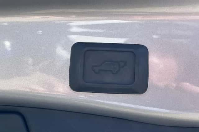 Toyota RAV4 (2019) thumbnail 14