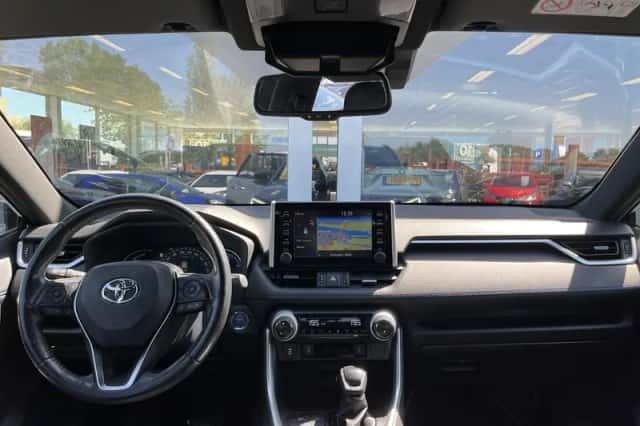 Toyota RAV4 (2019) thumbnail 16