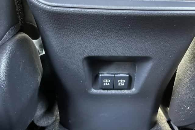 Toyota RAV4 (2019) thumbnail 17