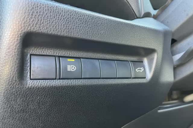 Toyota RAV4 (2019) thumbnail 23