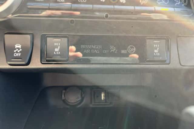 Toyota RAV4 (2019) thumbnail 33