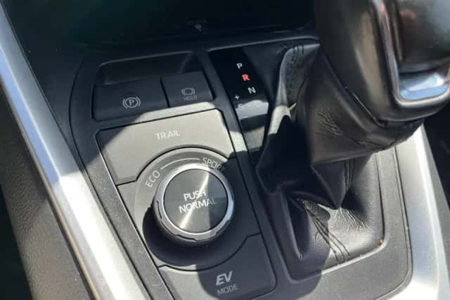 Toyota RAV4 (2019) thumbnail 35
