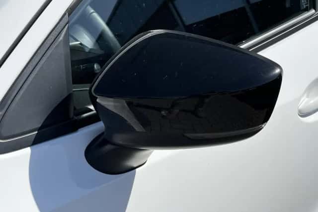 Mazda 2 (2023) thumbnail 5