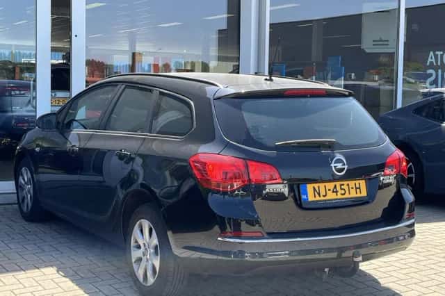 Opel Astra (2015) thumbnail 6