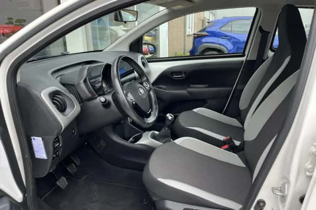 Toyota Aygo (2018) thumbnail 14