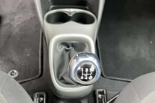 Toyota Aygo (2018) thumbnail 27