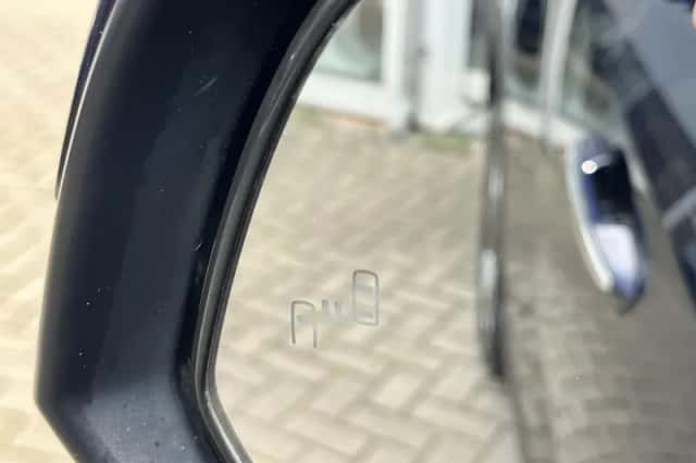 Toyota RAV4 (2020) thumbnail 6