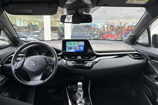 Toyota C-HR (2023) thumbnail 15