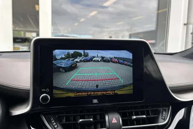 Toyota C-HR (2023) thumbnail 34