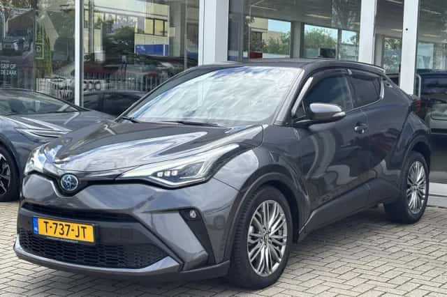 Toyota C-HR (2023) thumbnail 6