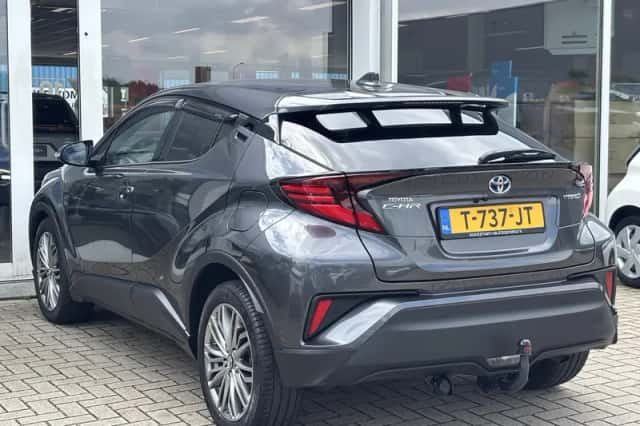 Toyota C-HR (2023) thumbnail 8