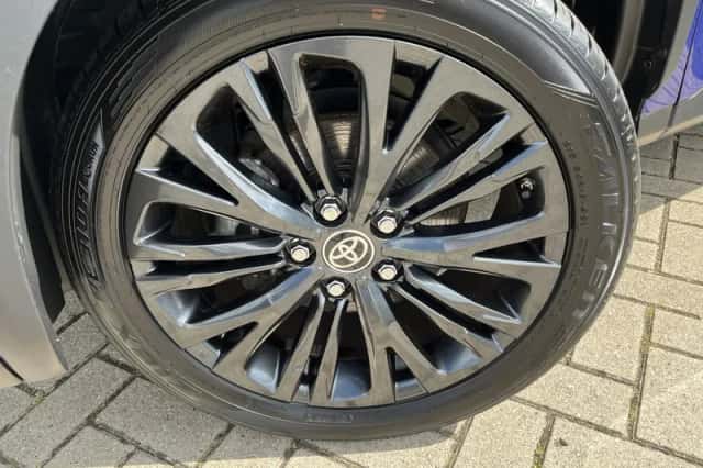 Toyota Yaris Cross (2023) thumbnail 2