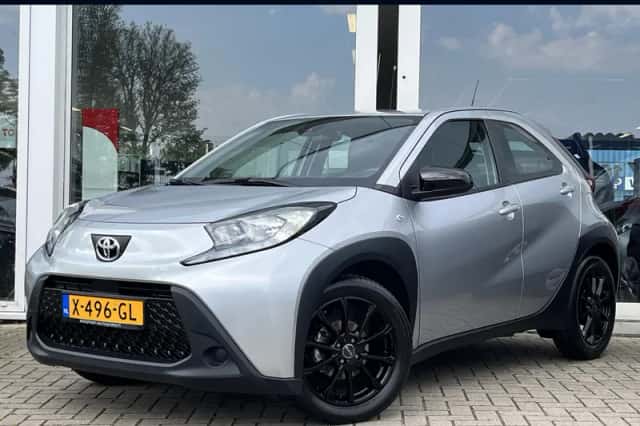Toyota Aygo (2023) thumbnail 1