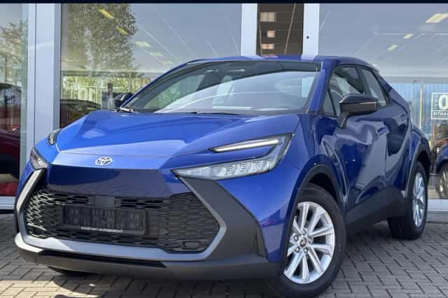 Toyota C-HR (2026) thumbnail 1