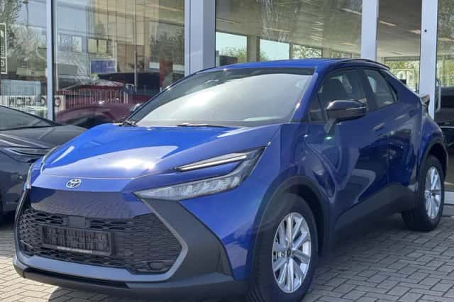 Toyota C-HR (2026) thumbnail 5