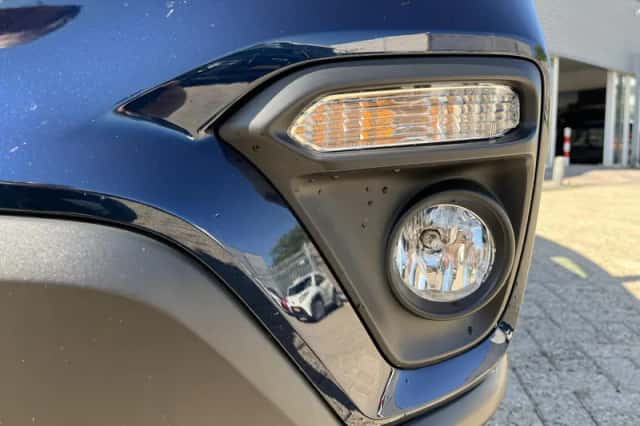 Suzuki S-Cross (2023) thumbnail 4