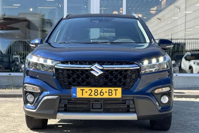 Suzuki S-Cross (2023) thumbnail 6
