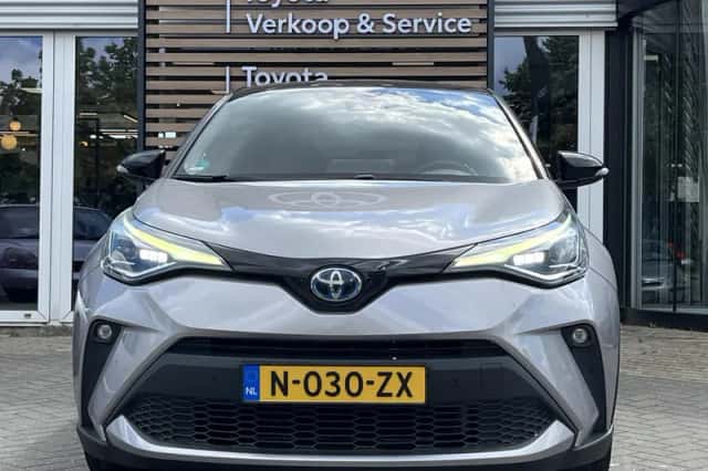 Toyota C-HR (2020) thumbnail 4