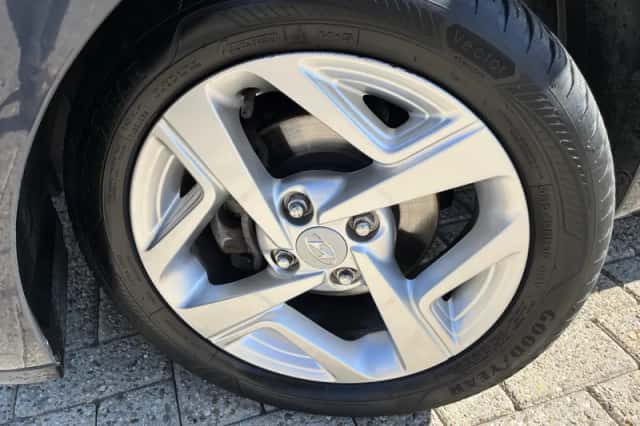 Hyundai i10 (2021) thumbnail 2