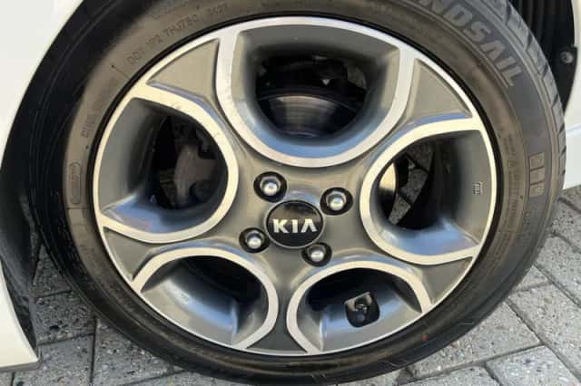 Kia Picanto (2016) thumbnail 2