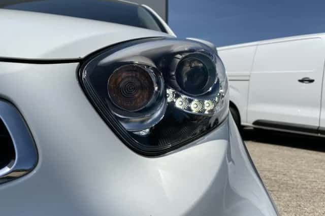 Kia Picanto (2016) thumbnail 4