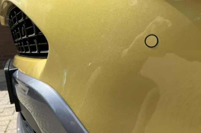 Toyota Yaris Cross (2021) thumbnail 4