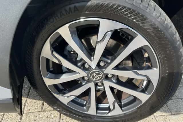Toyota Corolla Cross (2025) thumbnail 2