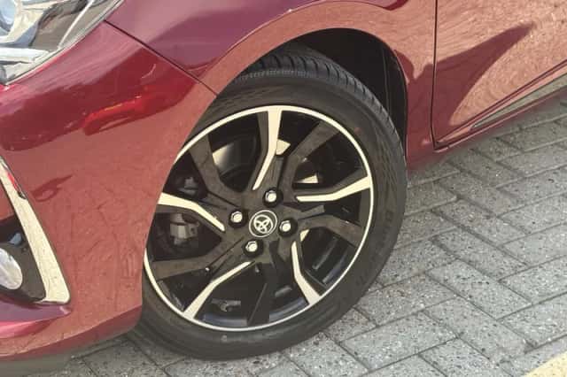 Toyota Yaris (2018) thumbnail 2